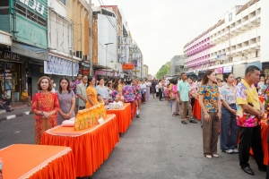 มรภ.เทพสตรี ร่วมพิธีทำบุญตักบาตรประเพณีวันสงกรานต์ ประจำปี พ.ศ. 2568