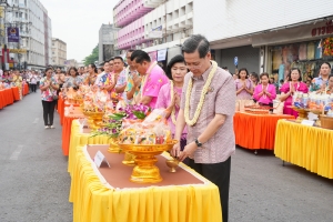 มรภ.เทพสตรี ร่วมพิธีทำบุญตักบาตรประเพณีวันสงกรานต์ ประจำปี พ.ศ. 2568