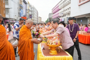 มรภ.เทพสตรี ร่วมพิธีทำบุญตักบาตรประเพณีวันสงกรานต์ ประจำปี พ.ศ. 2568