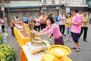 มรภ.เทพสตรี ร่วมพิธีทำบุญตักบาตรประเพณีวันสงกรานต์ ประจำปี พ.ศ. 2568