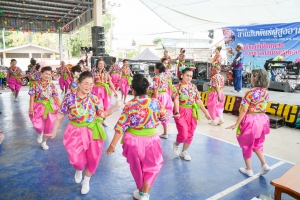 เทศบาลตำบลถนนใหญ่ ร่วมกับ มรภ.เทพสตรี จัดโครงการสานสัมพันธ์ผู้สูงอายุ ถนนใหญ่ถิ่นไทยพวน หอมหวลกลิ่นดินสอพอง