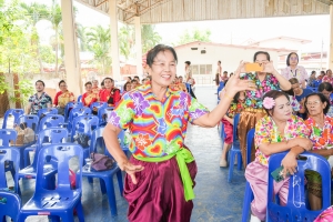 เทศบาลตำบลถนนใหญ่ ร่วมกับ มรภ.เทพสตรี จัดโครงการสานสัมพันธ์ผู้สูงอายุ ถนนใหญ่ถิ่นไทยพวน หอมหวลกลิ่นดินสอพอง