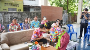 เทศบาลตำบลถนนใหญ่ ร่วมกับ มรภ.เทพสตรี จัดโครงการสานสัมพันธ์ผู้สูงอายุ ถนนใหญ่ถิ่นไทยพวน หอมหวลกลิ่นดินสอพอง