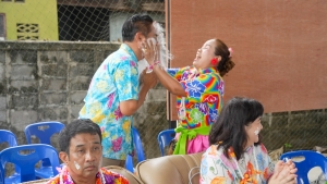 เทศบาลตำบลถนนใหญ่ ร่วมกับ มรภ.เทพสตรี จัดโครงการสานสัมพันธ์ผู้สูงอายุ ถนนใหญ่ถิ่นไทยพวน หอมหวลกลิ่นดินสอพอง