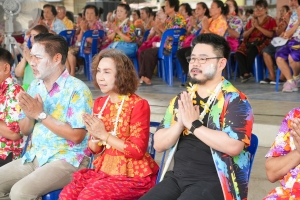 เทศบาลตำบลถนนใหญ่ ร่วมกับ มรภ.เทพสตรี จัดโครงการสานสัมพันธ์ผู้สูงอายุ ถนนใหญ่ถิ่นไทยพวน หอมหวลกลิ่นดินสอพอง