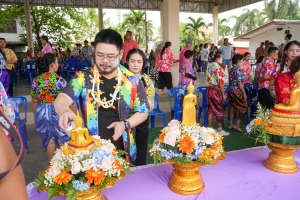 เทศบาลตำบลถนนใหญ่ ร่วมกับ มรภ.เทพสตรี จัดโครงการสานสัมพันธ์ผู้สูงอายุ ถนนใหญ่ถิ่นไทยพวน หอมหวลกลิ่นดินสอพอง