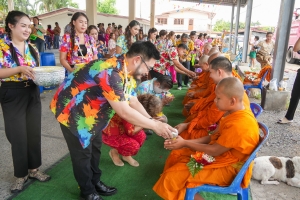 เทศบาลตำบลถนนใหญ่ ร่วมกับ มรภ.เทพสตรี จัดโครงการสานสัมพันธ์ผู้สูงอายุ ถนนใหญ่ถิ่นไทยพวน หอมหวลกลิ่นดินสอพอง