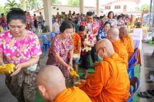 เทศบาลตำบลถนนใหญ่ ร่วมกับ มรภ.เทพสตรี จัดโครงการสานสัมพันธ์ผู้สูงอายุ ถนนใหญ่ถิ่นไทยพวน หอมหวลกลิ่นดินสอพอง