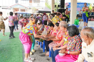 เทศบาลตำบลถนนใหญ่ ร่วมกับ มรภ.เทพสตรี จัดโครงการสานสัมพันธ์ผู้สูงอายุ ถนนใหญ่ถิ่นไทยพวน หอมหวลกลิ่นดินสอพอง