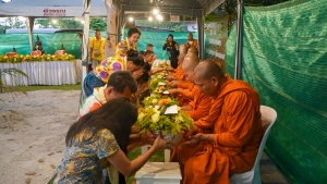 มรภ.เทพสตรี ร่วมงานประเพณีสงกรานต์ ถนนดินสอพอง ภายใต้แนวคิด ยลเสน่ห์สงกรานต์ หมู่บ้านดินสอพอง