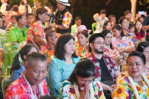 มรภ.เทพสตรี ร่วมงานประเพณีสงกรานต์ ถนนดินสอพอง ภายใต้แนวคิด ยลเสน่ห์สงกรานต์ หมู่บ้านดินสอพอง