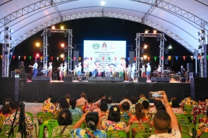 มรภ.เทพสตรี ร่วมงานประเพณีสงกรานต์ ถนนดินสอพอง ภายใต้แนวคิด ยลเสน่ห์สงกรานต์ หมู่บ้านดินสอพอง