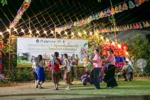 คณะมนุษยศาสตร์ฯ มรภ.เทพสตรี ร่วมกับ บริษัท ไทยเบิ้งโคกสลุง จำกัด (วิสาหกิจเพื่อสังคม) และภาคีเครือข่าย จัดงานพลังศรัทธาสืบสาน ประเพณีแห่ดอกไม้ ต้อนรับสงกรานต์ ไทยเบิ้งบ้านโคกสลุง