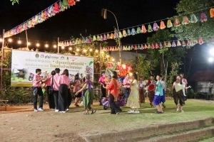 คณะมนุษยศาสตร์ฯ มรภ.เทพสตรี ร่วมกับ บริษัท ไทยเบิ้งโคกสลุง จำกัด (วิสาหกิจเพื่อสังคม) และภาคีเครือข่าย จัดงานพลังศรัทธาสืบสาน ประเพณีแห่ดอกไม้ ต้อนรับสงกรานต์ ไทยเบิ้งบ้านโคกสลุง