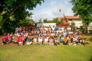 คณะมนุษยศาสตร์ฯ มรภ.เทพสตรี ร่วมกับ บริษัท ไทยเบิ้งโคกสลุง จำกัด (วิสาหกิจเพื่อสังคม) และภาคีเครือข่าย จัดงานพลังศรัทธาสืบสาน ประเพณีแห่ดอกไม้ ต้อนรับสงกรานต์ ไทยเบิ้งบ้านโคกสลุง