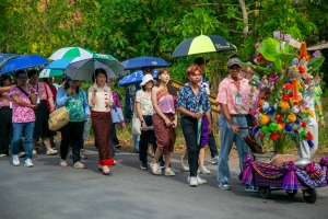 คณะมนุษยศาสตร์ฯ มรภ.เทพสตรี ร่วมกับ บริษัท ไทยเบิ้งโคกสลุง จำกัด (วิสาหกิจเพื่อสังคม) และภาคีเครือข่าย จัดงานพลังศรัทธาสืบสาน ประเพณีแห่ดอกไม้ ต้อนรับสงกรานต์ ไทยเบิ้งบ้านโคกสลุง