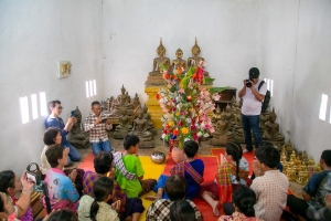 คณะมนุษยศาสตร์ฯ มรภ.เทพสตรี ร่วมกับ บริษัท ไทยเบิ้งโคกสลุง จำกัด (วิสาหกิจเพื่อสังคม) และภาคีเครือข่าย จัดงานพลังศรัทธาสืบสาน ประเพณีแห่ดอกไม้ ต้อนรับสงกรานต์ ไทยเบิ้งบ้านโคกสลุง