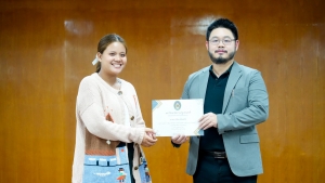 ศูนย์ภาษา จัดอบรมภาษาอังกฤษเพื่อการสื่อสารสำหรับบุคคลทั่วไป