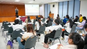 ศูนย์ภาษา จัดอบรมภาษาอังกฤษเพื่อการสื่อสารสำหรับบุคคลทั่วไป