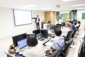 คณะมนุษยศาสตร์ฯ จัด KM การประยุกต์ใช้ AI ในการผลิตผลงานทางวิชาการประเภทงานวิจัย ตำรา และหนังสือ