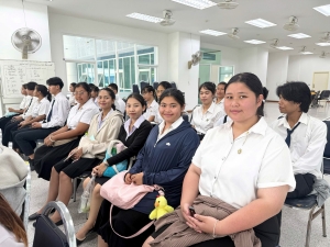 กองพัฒนานักศึกษาจัดประชุมคัดเลือกนักศึกษาเพื่อรับทุนการศึกษา ประเภททุนทำงานเพื่อหารายได้ระหว่างเรียน