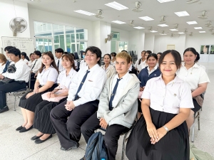 กองพัฒนานักศึกษาจัดประชุมคัดเลือกนักศึกษาเพื่อรับทุนการศึกษา ประเภททุนทำงานเพื่อหารายได้ระหว่างเรียน