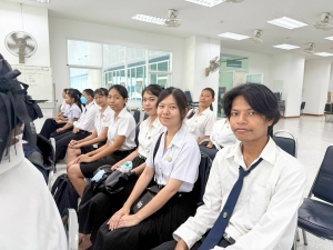กองพัฒนานักศึกษาจัดประชุมคัดเลือกนักศึกษาเพื่อรับทุนการศึกษา ประเภททุนทำงานเพื่อหารายได้ระหว่างเรียน