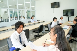 กองพัฒนานักศึกษาจัดประชุมคัดเลือกนักศึกษาเพื่อรับทุนการศึกษา ประเภททุนทำงานเพื่อหารายได้ระหว่างเรียน