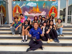 ทีมนักศึกษา มรภ.เทพสตรี ร่วมส่งผลงานสร้างสรรค์เข้าประกวด Thai Youth Street Art ระดับอุดมศึกษา Dream world of power ถ่ายทอดโลกอนาคตที่ไม่หลงลืมรากเหง้าแห่งศรัทธา
