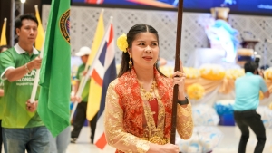 สโมสรเจ้าหน้าที่ - สโมสรข้าราชการและพนักงาน มรภ.เทพสตรี ร่วมการแข่งขันกีฬาบุคลากร มรภ.เขตภูมิศาสตร์ภาคกลาง ครั้งที่ 32 