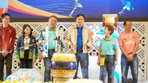 สโมสรเจ้าหน้าที่ - สโมสรข้าราชการและพนักงาน มรภ.เทพสตรี ร่วมการแข่งขันกีฬาบุคลากร มรภ.เขตภูมิศาสตร์ภาคกลาง ครั้งที่ 32 