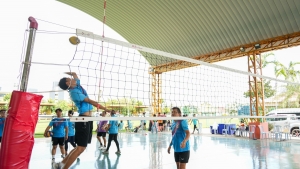 สโมสรเจ้าหน้าที่ - สโมสรข้าราชการและพนักงาน มรภ.เทพสตรี ร่วมการแข่งขันกีฬาบุคลากร มรภ.เขตภูมิศาสตร์ภาคกลาง ครั้งที่ 32 