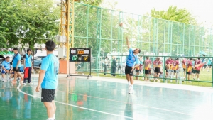 สโมสรเจ้าหน้าที่ - สโมสรข้าราชการและพนักงาน มรภ.เทพสตรี ร่วมการแข่งขันกีฬาบุคลากร มรภ.เขตภูมิศาสตร์ภาคกลาง ครั้งที่ 32 