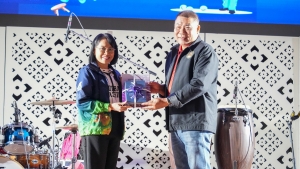 สโมสรเจ้าหน้าที่ - สโมสรข้าราชการและพนักงาน มรภ.เทพสตรี ร่วมการแข่งขันกีฬาบุคลากร มรภ.เขตภูมิศาสตร์ภาคกลาง ครั้งที่ 32 