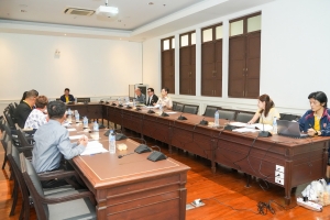 การประชุม คกก.พิจารณากลั่นกรองผู้สมควรได้รับรางวัลเพชรเทพสตรี