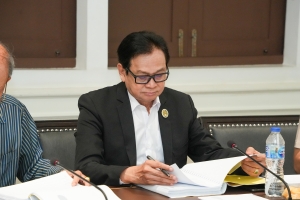 การประชุม คกก.พิจารณากลั่นกรองผู้สมควรได้รับรางวัลเพชรเทพสตรี