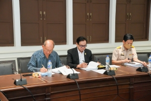 การประชุม คกก.พิจารณากลั่นกรองผู้สมควรได้รับรางวัลเพชรเทพสตรี