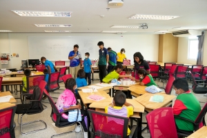 มรภ.เทพสตรี จัดโครงการค่ายกิจกรรม Play and Learn เพลิน ๆ กับ TRU ให้นักเรียนระดับชั้นประถมศึกษา