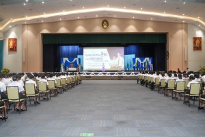 คณะครุศาสตร์ จัดพิธีฝากตัวเป็นศิษย์ รับขวัญนักศึกษาสายครู มรภ.เทพสตรี และปฐมนิเทศ นศ. คณะครุศาสตร์