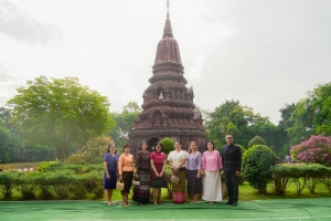 อธิการบดี มรภ.เทพสตรี นำ คกก.อำนวยการ และบุคลากร ร่วมพิธีเปิดโครงการ 1 อำเภอ 1 ลานสร้างสรรค์ จ.ลพบุรี ประจำปีงบประมาณ พ.ศ. 2568 