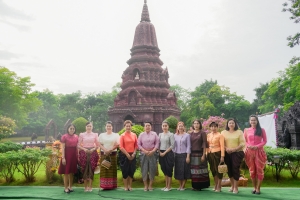 อธิการบดี มรภ.เทพสตรี นำ คกก.อำนวยการ และบุคลากร ร่วมพิธีเปิดโครงการ 1 อำเภอ 1 ลานสร้างสรรค์ จ.ลพบุรี ประจำปีงบประมาณ พ.ศ. 2568 