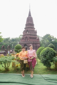 อธิการบดี มรภ.เทพสตรี นำ คกก.อำนวยการ และบุคลากร ร่วมพิธีเปิดโครงการ 1 อำเภอ 1 ลานสร้างสรรค์ จ.ลพบุรี ประจำปีงบประมาณ พ.ศ. 2568 