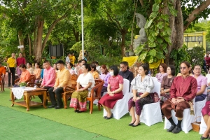 อธิการบดี มรภ.เทพสตรี นำ คกก.อำนวยการ และบุคลากร ร่วมพิธีเปิดโครงการ 1 อำเภอ 1 ลานสร้างสรรค์ จ.ลพบุรี ประจำปีงบประมาณ พ.ศ. 2568 