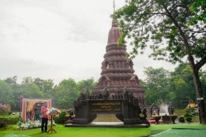 อธิการบดี มรภ.เทพสตรี นำ คกก.อำนวยการ และบุคลากร ร่วมพิธีเปิดโครงการ 1 อำเภอ 1 ลานสร้างสรรค์ จ.ลพบุรี ประจำปีงบประมาณ พ.ศ. 2568 