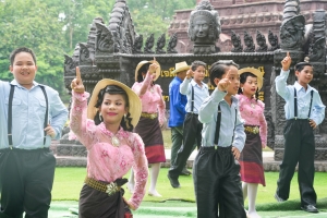 อธิการบดี มรภ.เทพสตรี นำ คกก.อำนวยการ และบุคลากร ร่วมพิธีเปิดโครงการ 1 อำเภอ 1 ลานสร้างสรรค์ จ.ลพบุรี ประจำปีงบประมาณ พ.ศ. 2568 