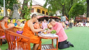 อธิการบดี มรภ.เทพสตรี นำ คกก.อำนวยการ และบุคลากร ร่วมพิธีเปิดโครงการ 1 อำเภอ 1 ลานสร้างสรรค์ จ.ลพบุรี ประจำปีงบประมาณ พ.ศ. 2568 
