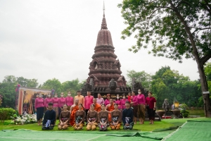 อธิการบดี มรภ.เทพสตรี นำ คกก.อำนวยการ และบุคลากร ร่วมพิธีเปิดโครงการ 1 อำเภอ 1 ลานสร้างสรรค์ จ.ลพบุรี ประจำปีงบประมาณ พ.ศ. 2568 
