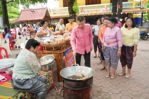 อธิการบดี มรภ.เทพสตรี นำ คกก.อำนวยการ และบุคลากร ร่วมพิธีเปิดโครงการ 1 อำเภอ 1 ลานสร้างสรรค์ จ.ลพบุรี ประจำปีงบประมาณ พ.ศ. 2568 