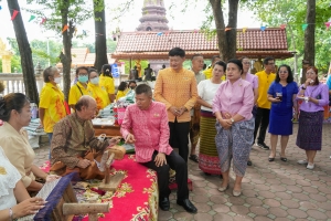 อธิการบดี มรภ.เทพสตรี นำ คกก.อำนวยการ และบุคลากร ร่วมพิธีเปิดโครงการ 1 อำเภอ 1 ลานสร้างสรรค์ จ.ลพบุรี ประจำปีงบประมาณ พ.ศ. 2568 