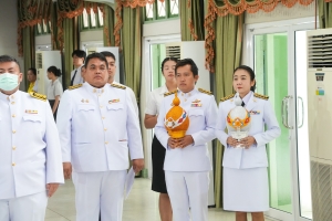 อธิการบดี มรภ.เทพสตรี นำคณะผู้บริหาร คณาจารย์ บุคลากร และนักศึกษา ร่วมพิธีถวายพระพรชัยมงคล เนื่องในโอกาสวันเฉลิมพระชนมพรรษา สมเด็จพระนางเจ้าฯ พระบรมราชินี